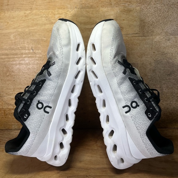 On CloudTilt LIGHTWEIGHT Womens Size 10 Running Shoes Sneakers Black Ivory - Picture 6 of 12